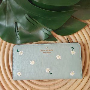 Kate spade embroidered Large slim bifold wallet Daisy Flowers Aphrodite Green